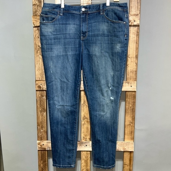 Simply vera Vera Wang skinny midrise distressed denim jeans Size 18WS EUC - Picture 1 of 7
